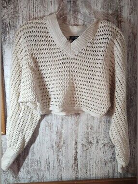 Wild Fable Cream Cropped Open-Knit V-Neck Sweater Top
